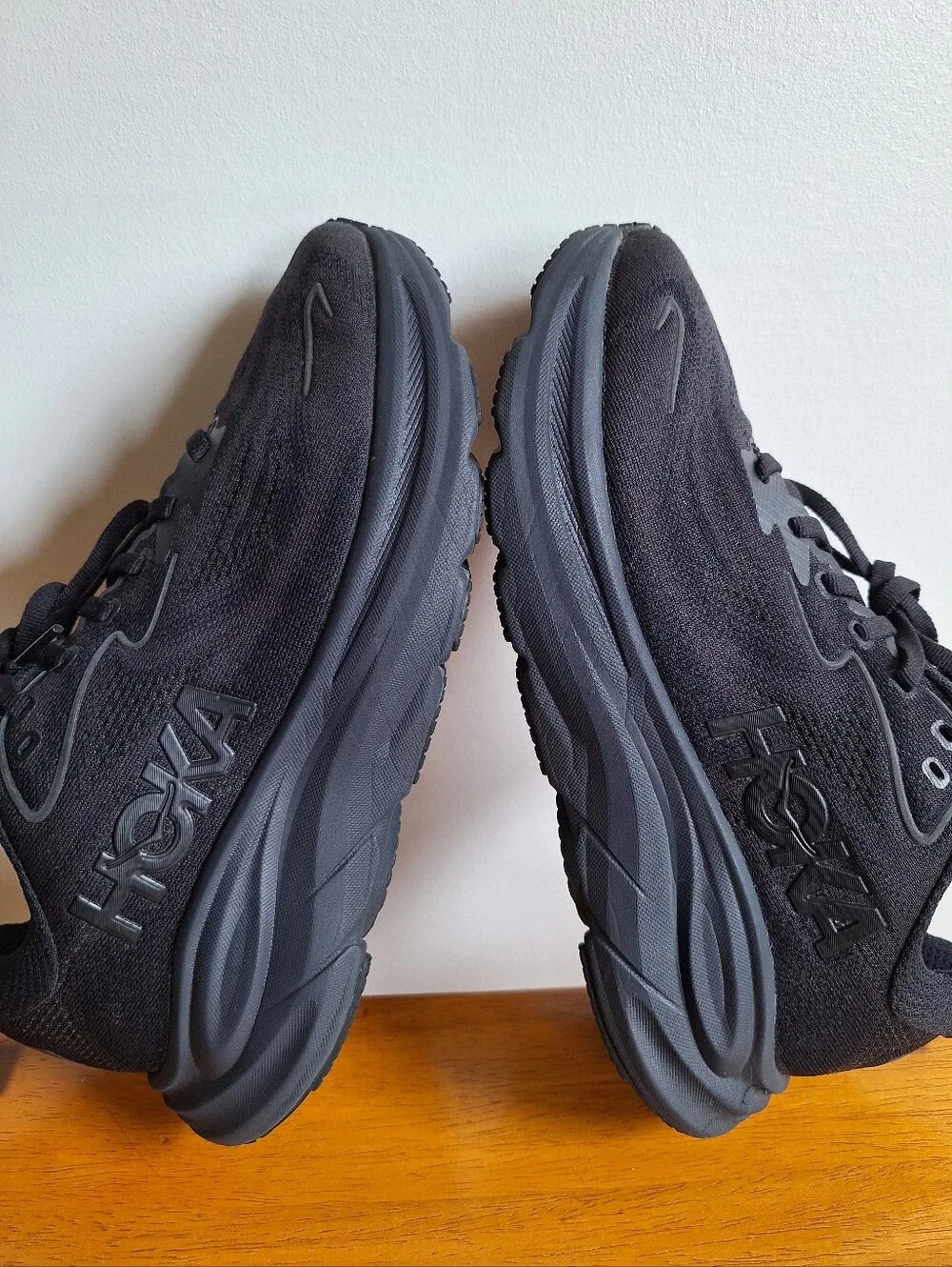 Hoka Clifton 10 Women's Black/Black Size 8B - Picture 11 of 14